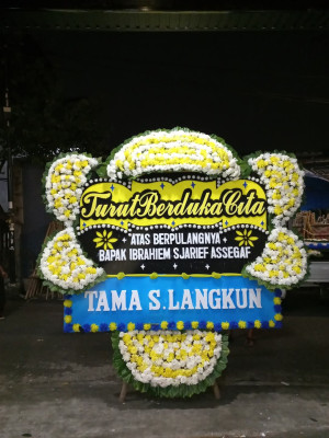 Papan Bunga Duka di Pulau Yerui